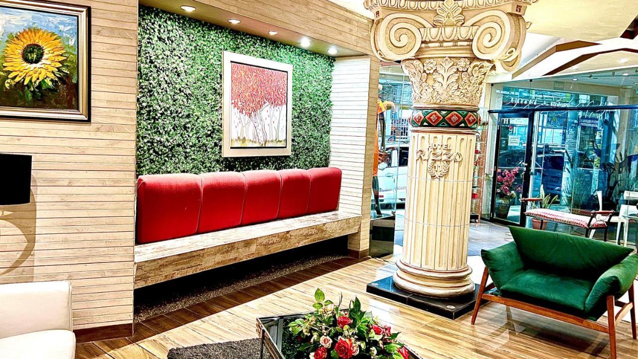 Rizzo Plaza Hotel トゥンベス エクステリア 写真