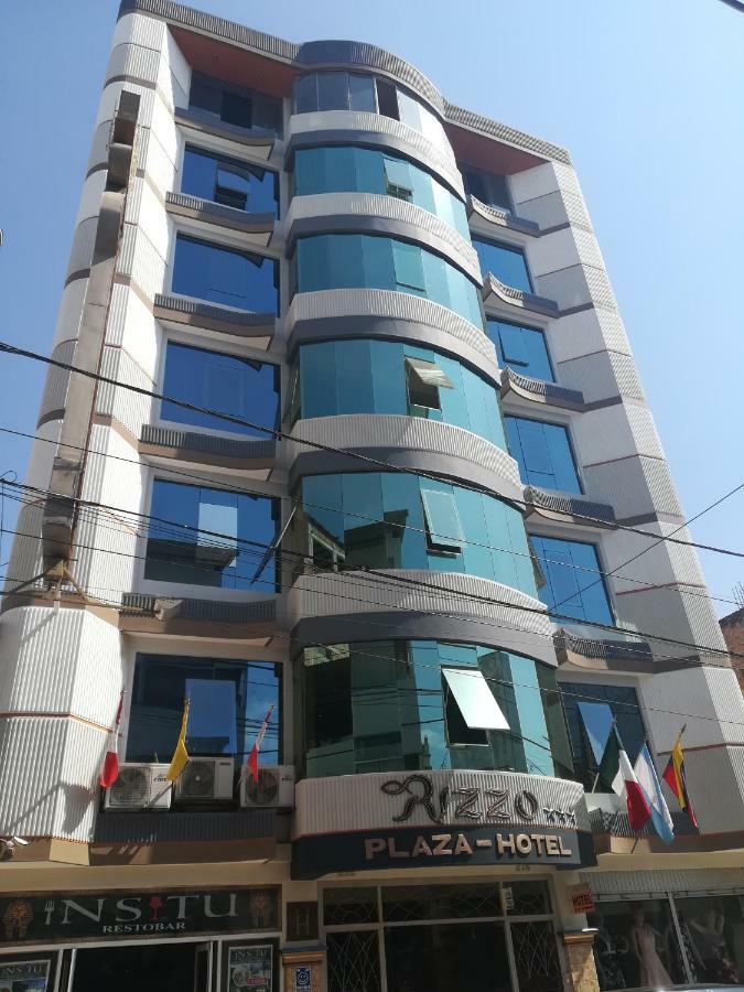 Rizzo Plaza Hotel トゥンベス エクステリア 写真